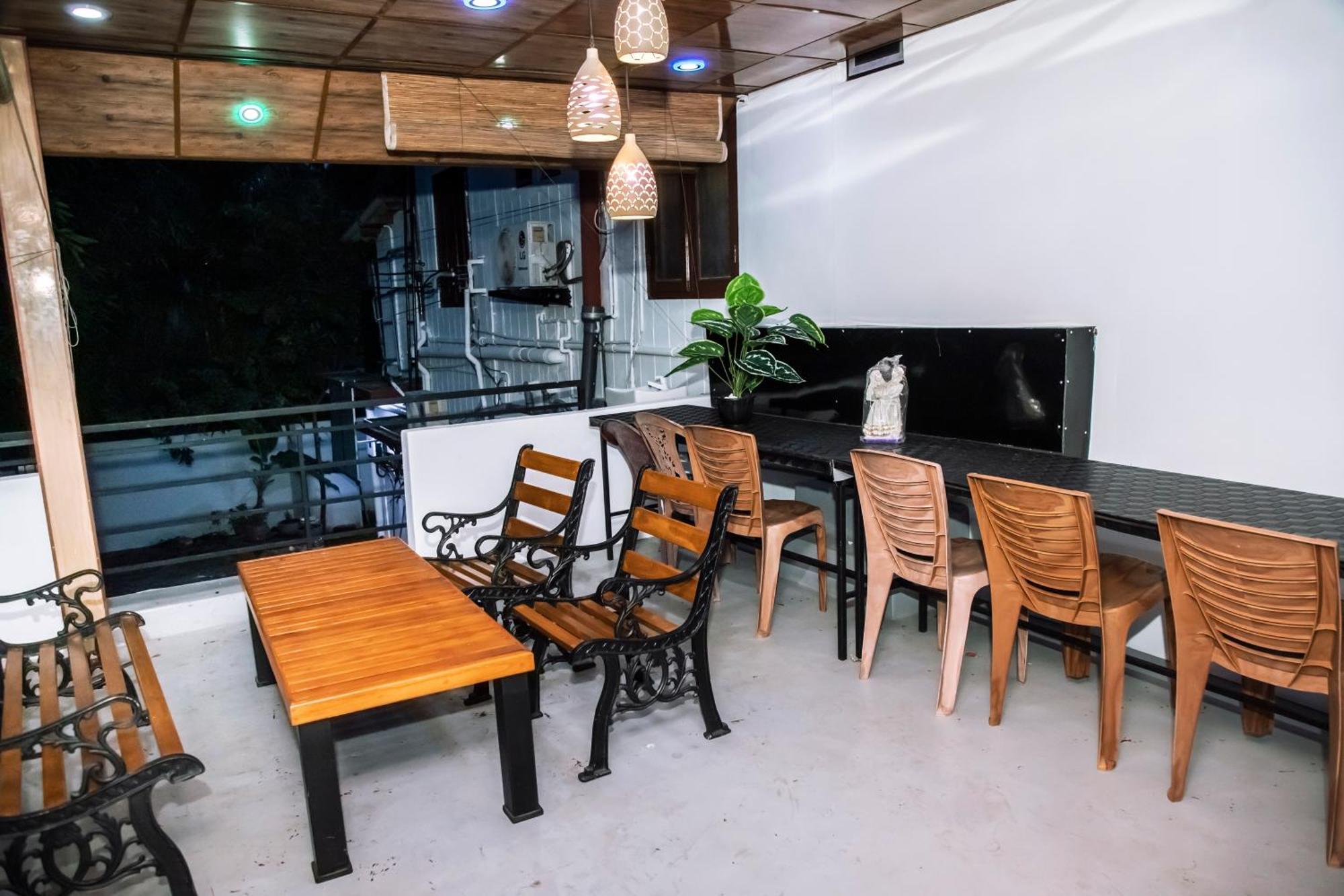 Golden Star Guest House Джафна Экстерьер фото
