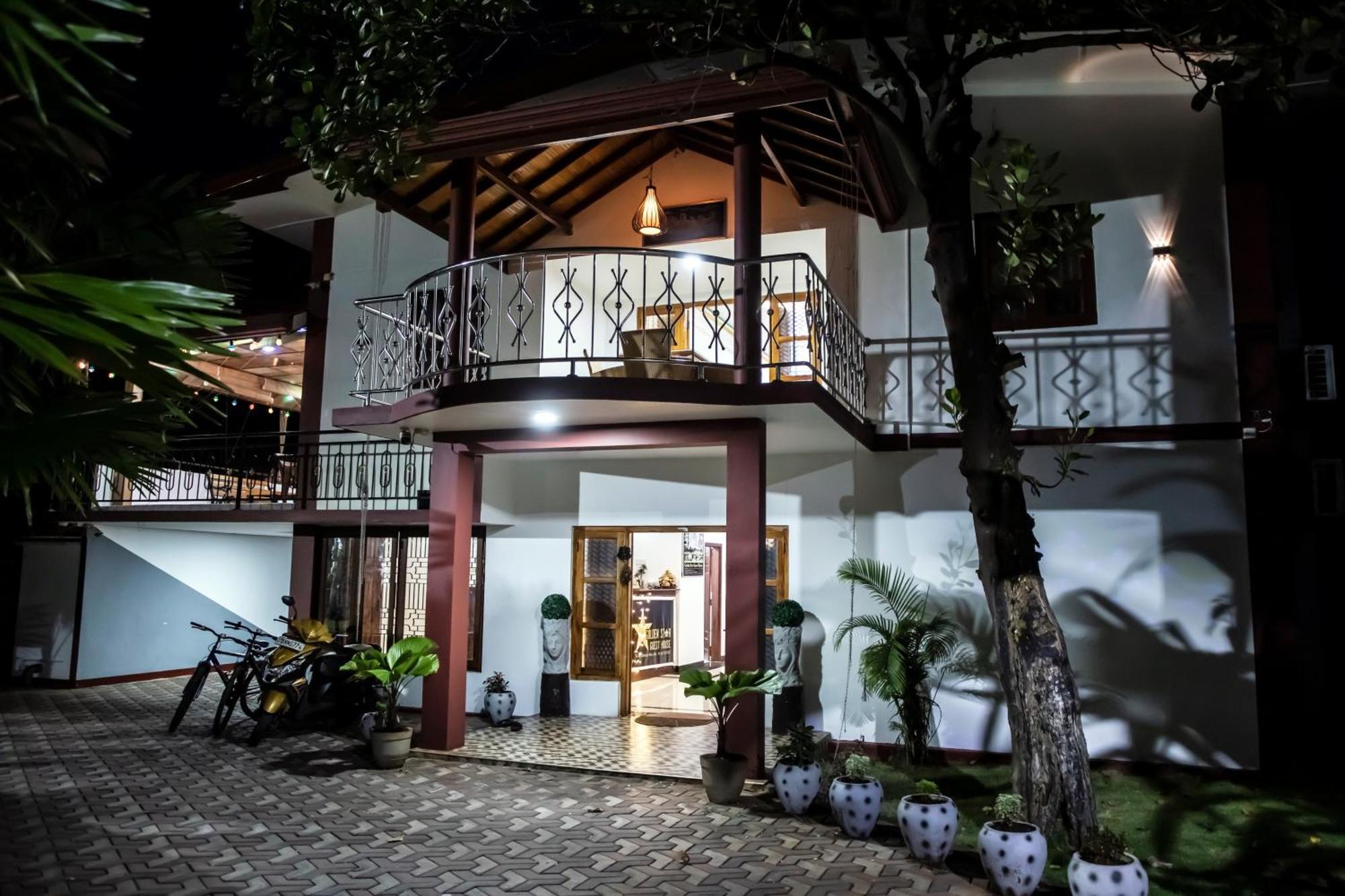 Golden Star Guest House Джафна Экстерьер фото